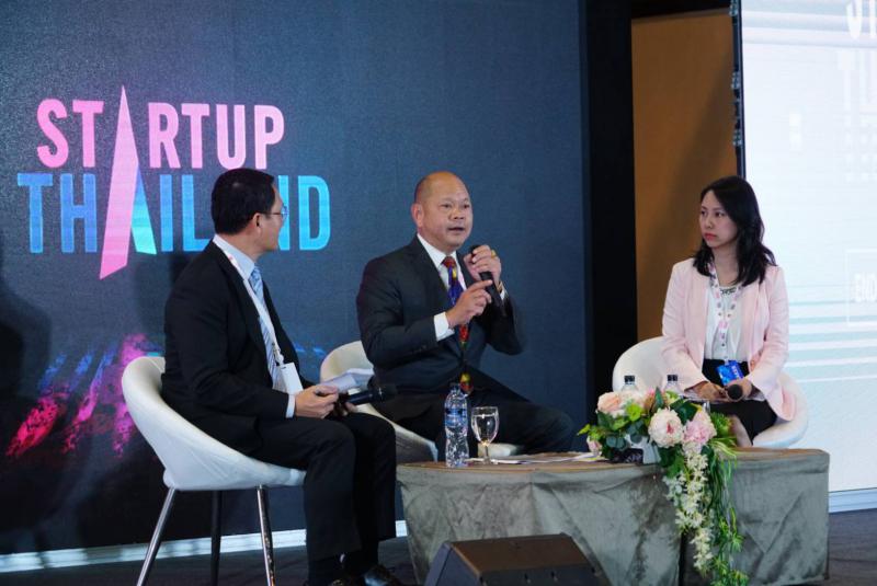 GISTDA, AIRBUS and NIA host the “Sky Economy” seminar to discuss the future of Thailand Aerospace Industry at “Startup Thailand 2018”_4