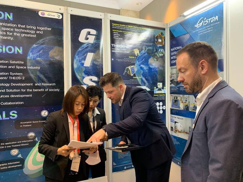 GISTDA ร่วมงาน Global Space and Technology Convention หรือ GSTC 2023 ซึ่งเป็นงานประชุมสุดยอดด้านเทคโนโลยีอวกาศจากหลากหลายประเทศทั่วโลก ณ SHERATON TOWERS ประเทศสิงคโปร์_13